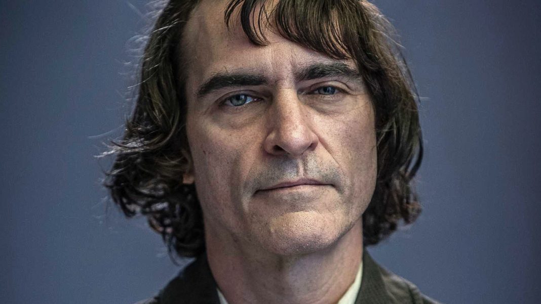 Herec Joaquin Phoenix ako Joker